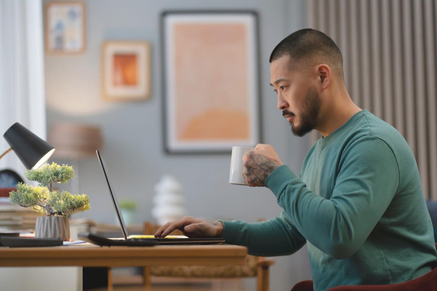 Présentation de résultats d'analyse financière avec graphiques modernes